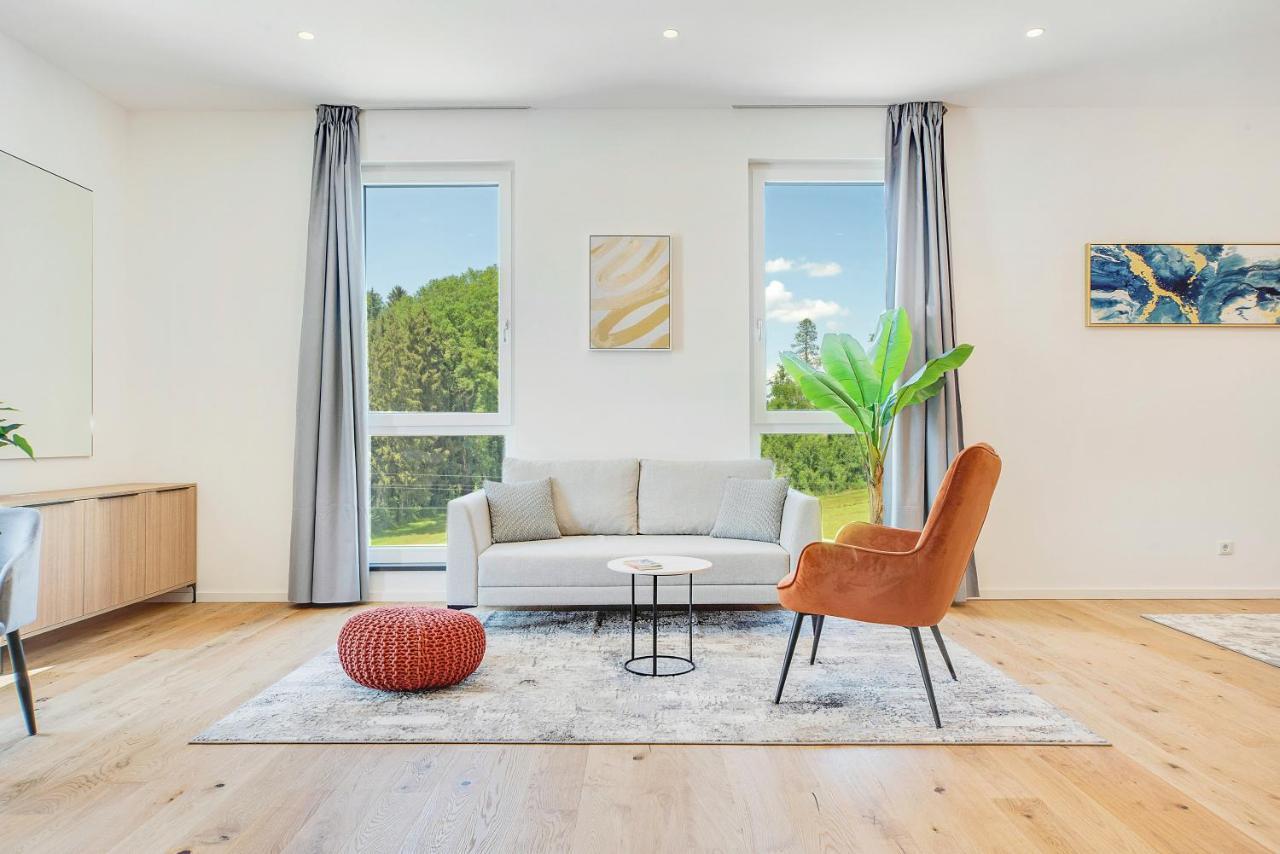 Bright: Rosenheim Aicherpark Екстериор снимка